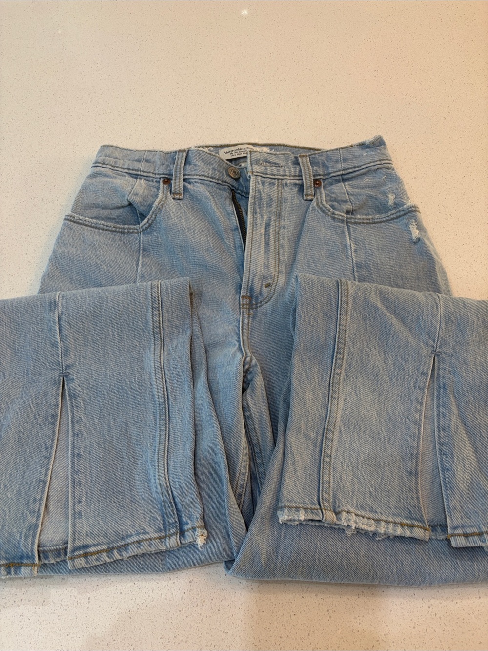 Abercrombie Curve Love 90s Straight Ultra High Rise
